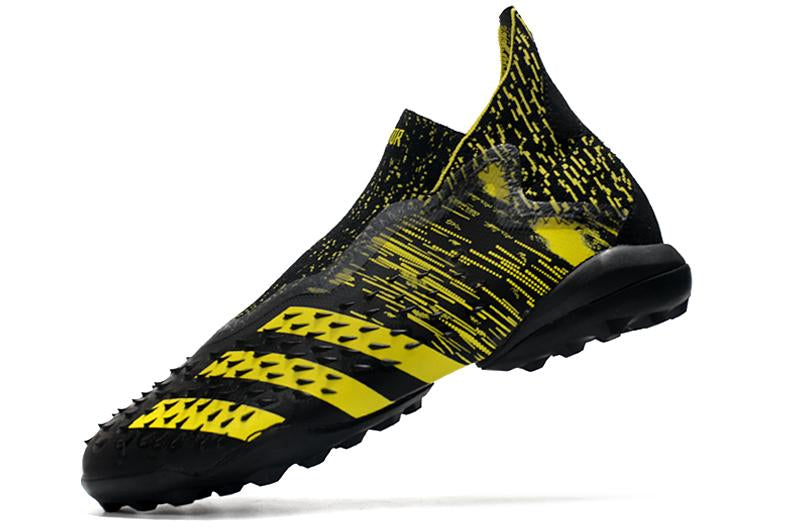Chuteira Predator Freak .1 Society