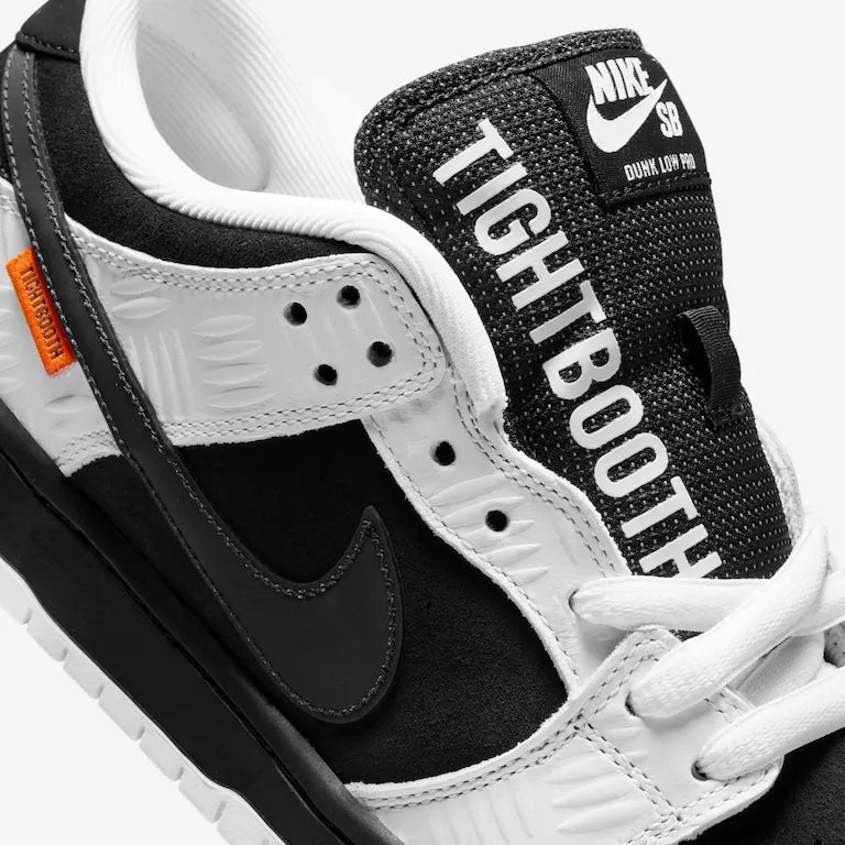 TIGHTBOOTH x SB Dunk Low Black White